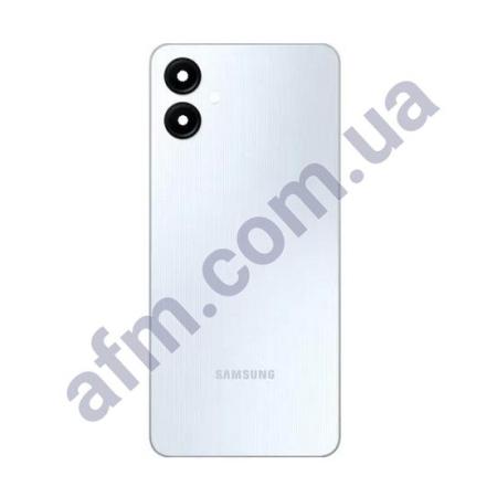 Задня кришка Samsung A065 Galaxy A06 біла + Скло камери!